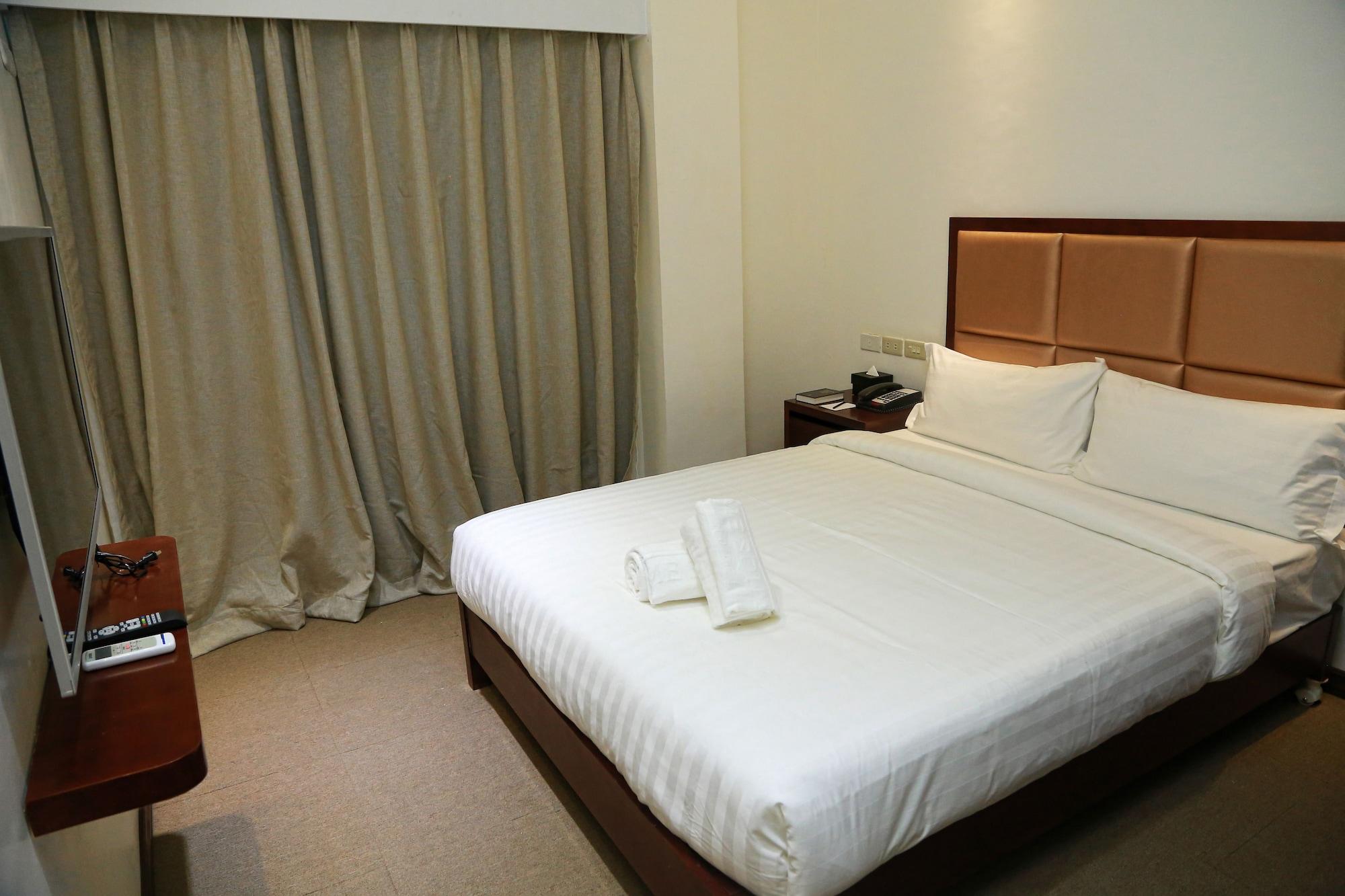 Big Hotel Cebu Stadt Exterior foto
