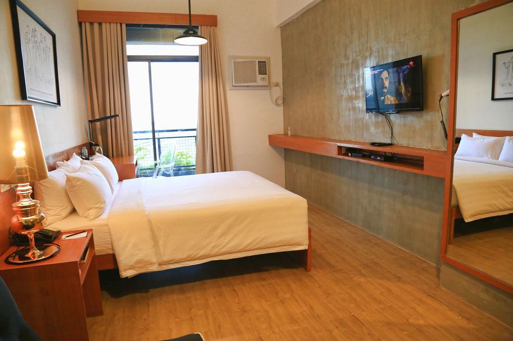 Big Hotel Cebu Stadt Exterior foto