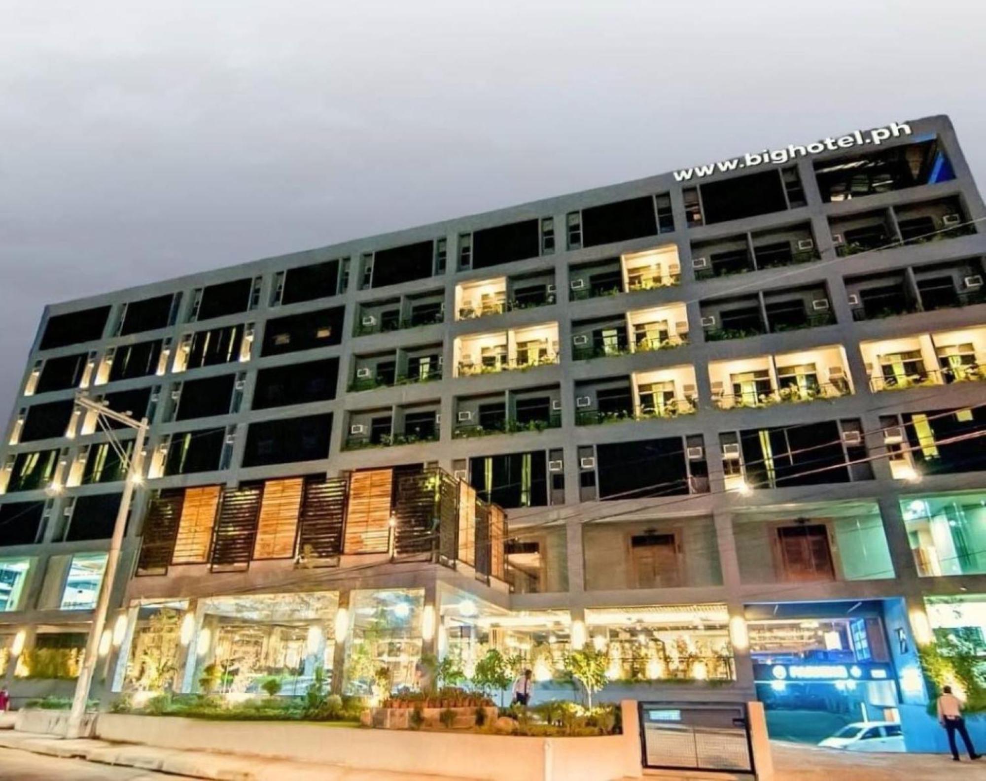 Big Hotel Cebu Stadt Exterior foto