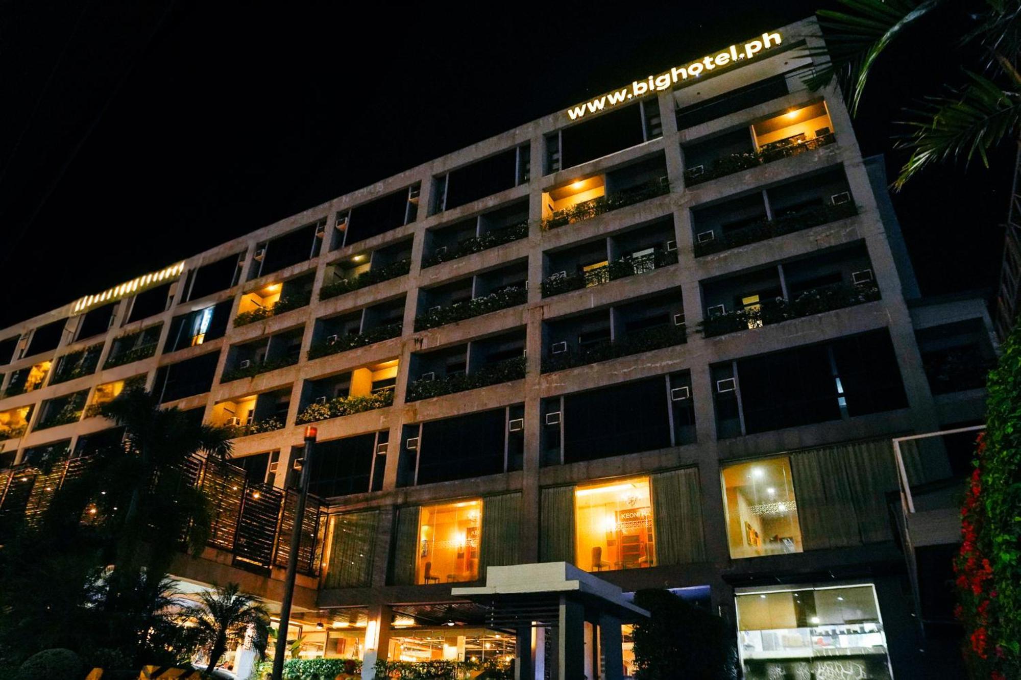 Big Hotel Cebu Stadt Exterior foto