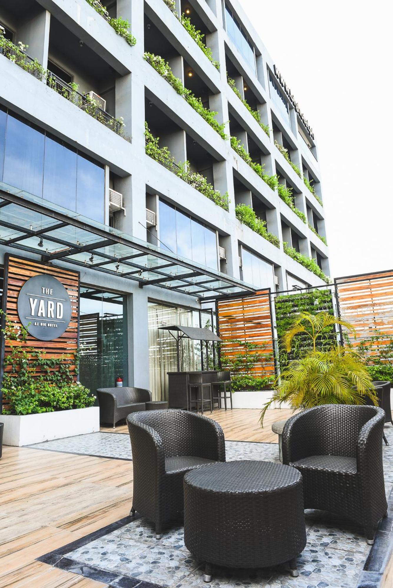 Big Hotel Cebu Stadt Exterior foto